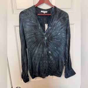 💎NWT! Olivaceous V-Neck Top